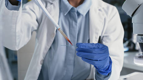 การพัฒนาวัคซีน HIV ของรัสเซียที่มีกำหนดเปิดตัวในสองปีข้างหน้า