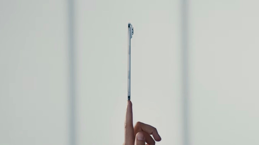 ช่วยด้วย! ฉันถูกมนต์สะกดด้วย iPhone Air