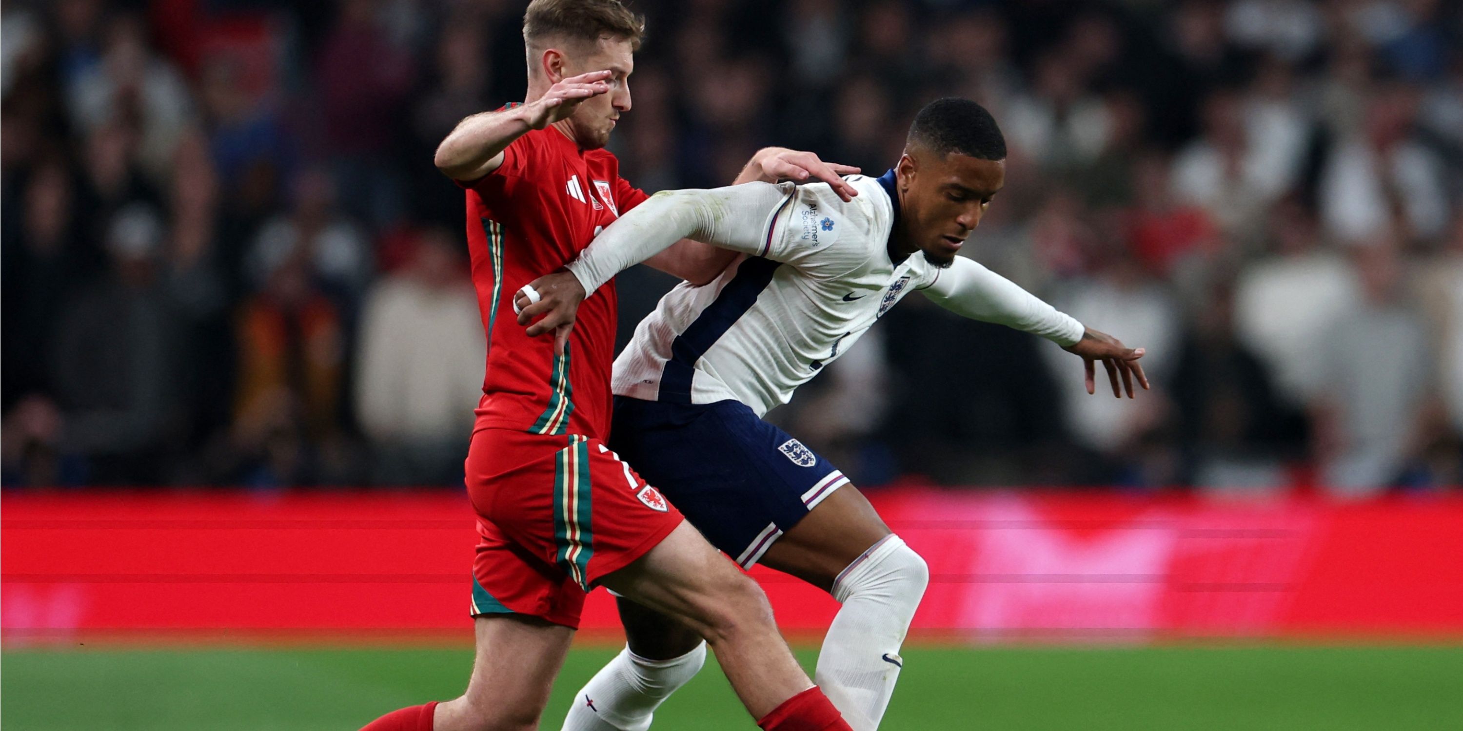 อัพเดตการซื้อขายนักเตะของลิเวอร์พูล: ราคา Ezri Konsa จากแอสตัน วิลล่า