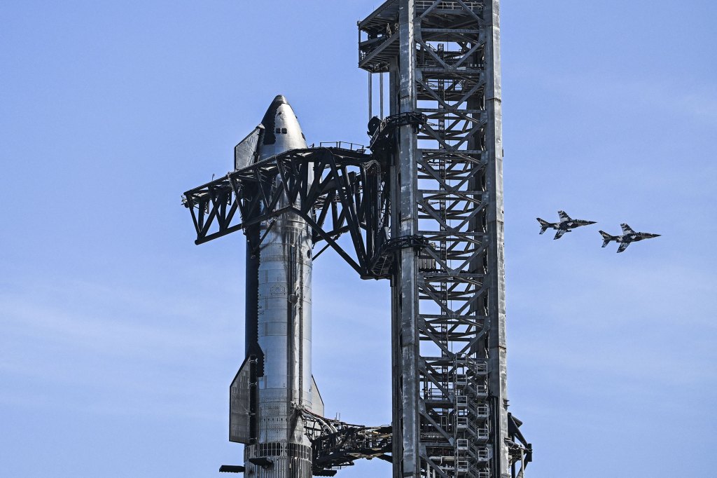 การตั้งถิ่นฐานของ Cards Against Humanity ต่อการฟ้องร้อง SpaceX