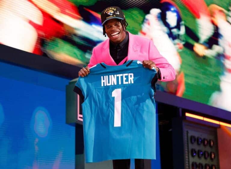 ทราวิส ฮันเตอร์ ต้องผ่าตัดหัวเข่าหลังอาการบาดเจ็บ