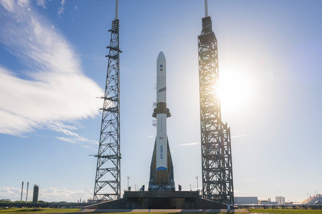 Blue Origin เลื่อนการปล่อยจรวด New Glenn เป็นครั้งที่สอง เนื่องจากพายุสุริยะ