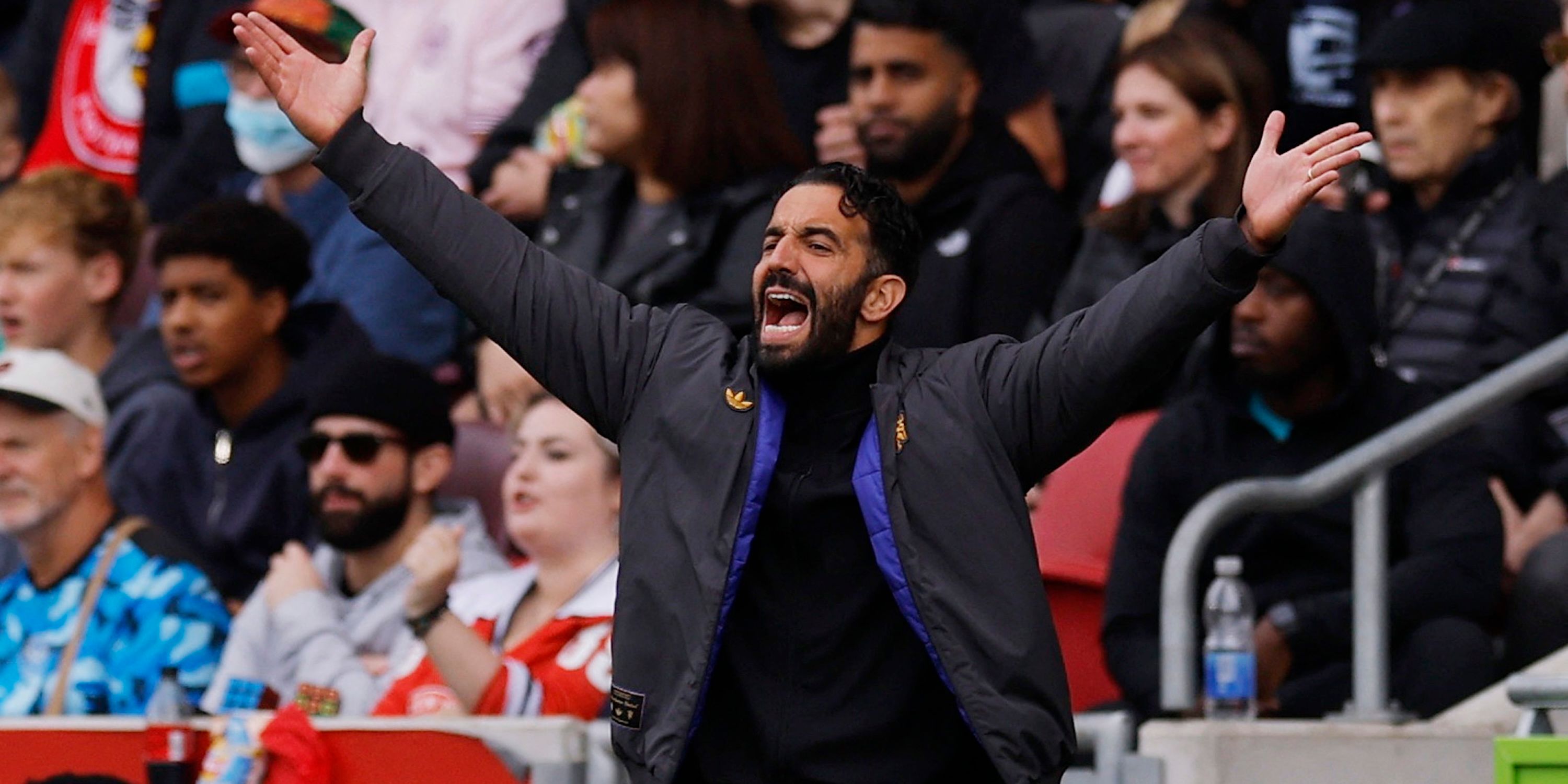 ข่าวล่าสุดเกี่ยวกับอามอริมและแมนเชสเตอร์ ยูไนเต็ด: เตรียมลุยนักเตะใหม่ในตลาดซื้อขาย