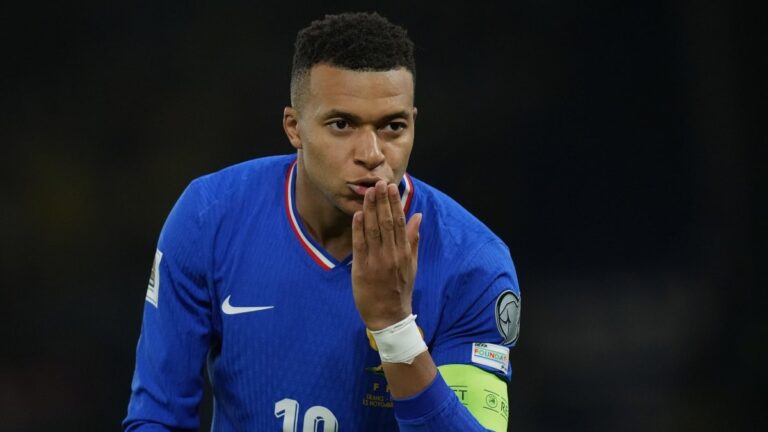 ฝรั่งเศสฟอร์มสวยเฉือนยูเครน 4-0 ในการแข่งฟุตบอลนานาชาติ