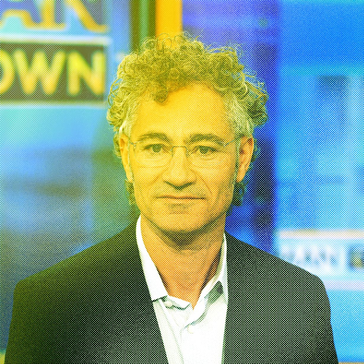 การสำรวจหุบเขา Uncanny ผ่านโลกของ Palantir กับ Alex Karp