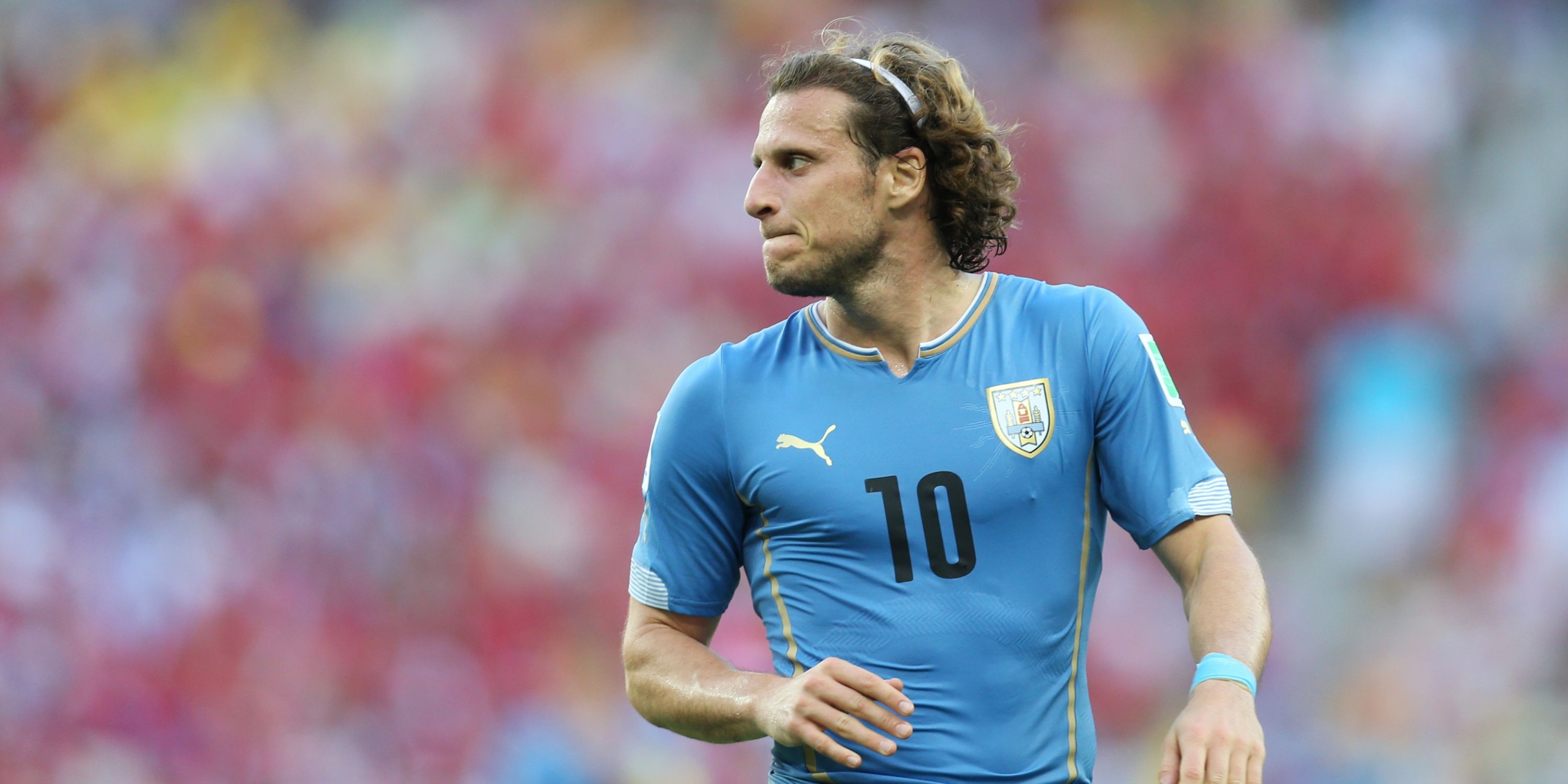 ข่าวการย้ายตัวนักเตะ: โจร์จ มิคอทัดเซ กับ โทมัส แฟรงค์