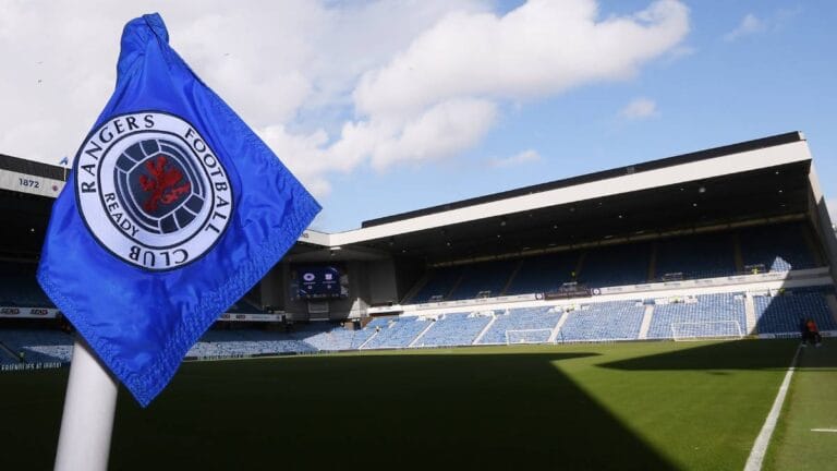 เรนเจอร์สไล่ผู้บริหารซีอีโอและผู้อำนวยการกีฬาออกแล้ว